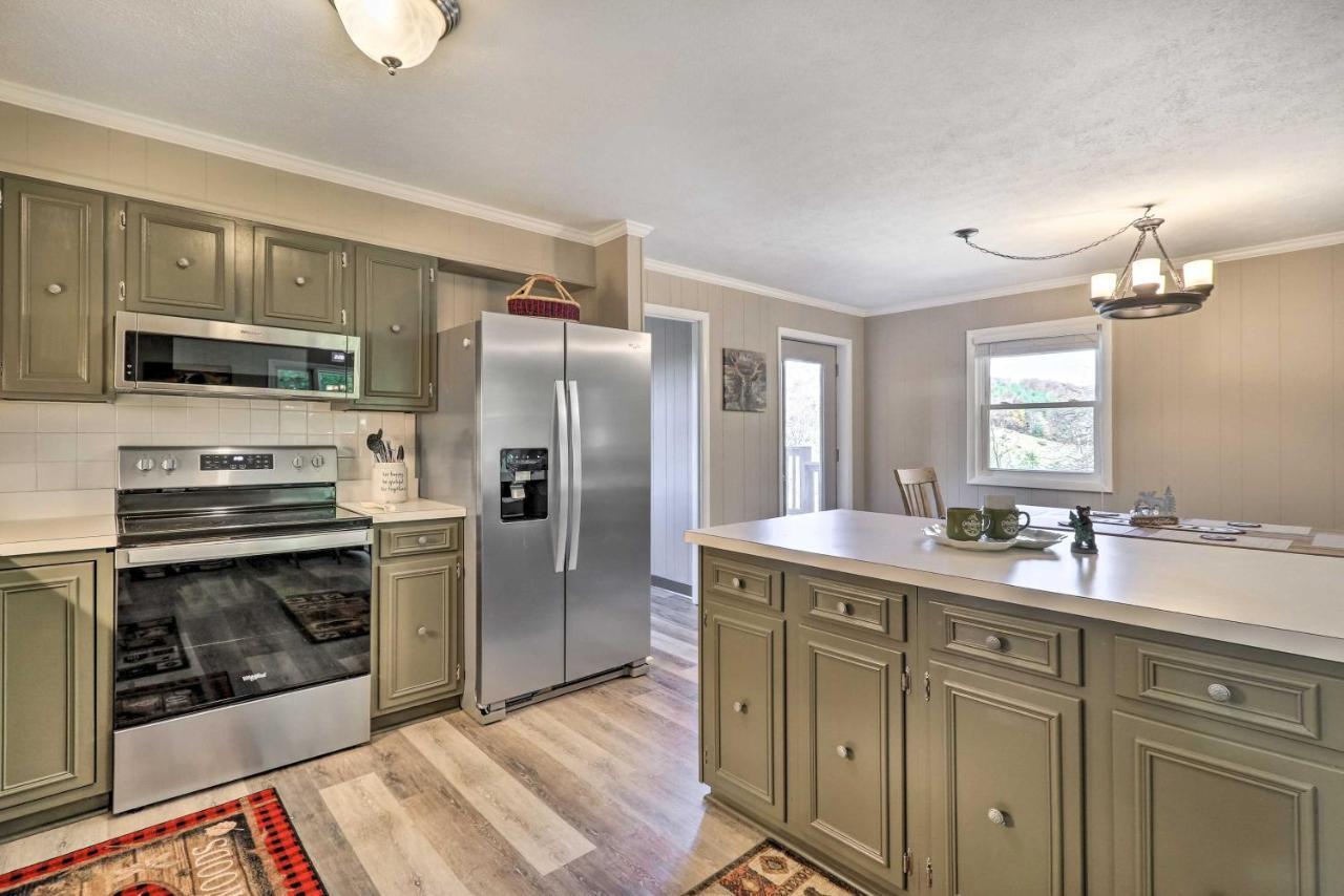 Welcoming Boone Getaway Near Hiking And Skiing! Bagian luar foto