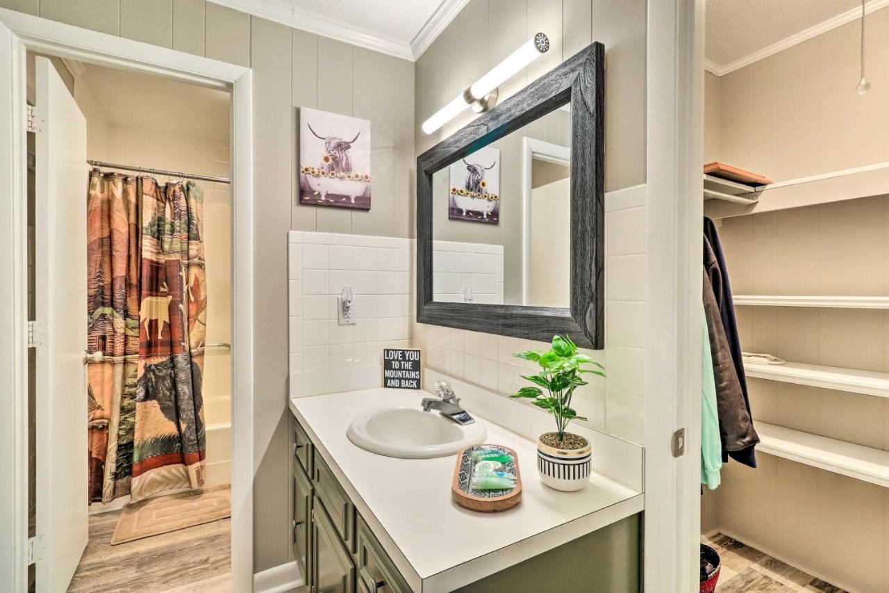 Welcoming Boone Getaway Near Hiking And Skiing! Bagian luar foto