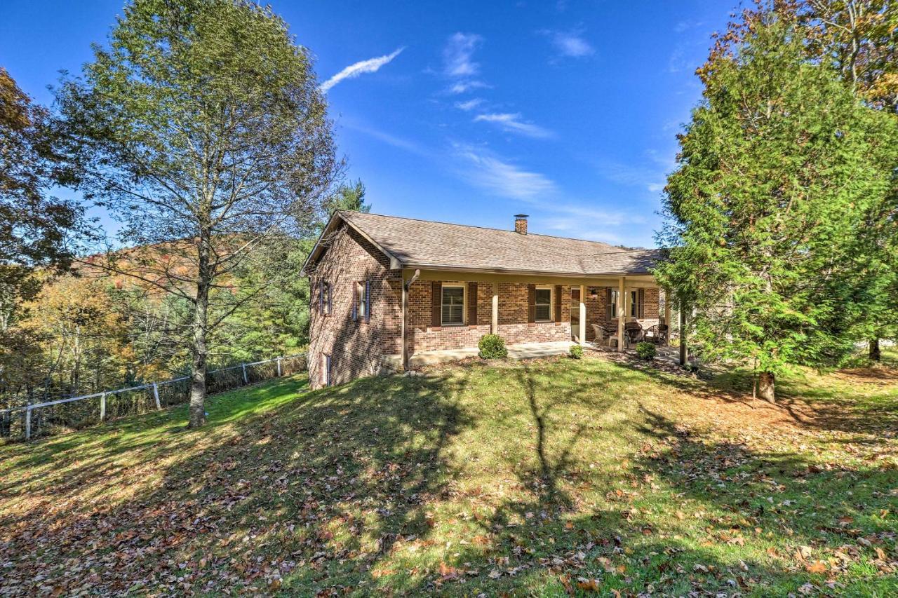 Welcoming Boone Getaway Near Hiking And Skiing! Bagian luar foto